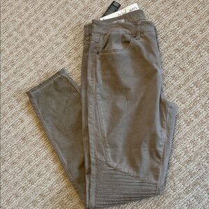 NWT Stylish Brown Tribal Jeans pants size 8